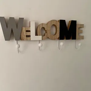 Apartment Flat In Centre - 5 Mins From Old Town And Train Station